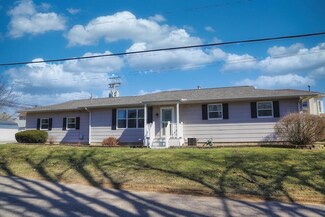 10 S Mickley St, Danville, OH 43014