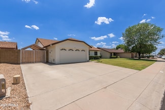 19 W Wickieup Ln, Phoenix, AZ 85027