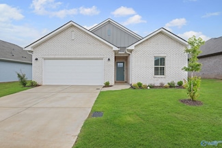 14974 Demarie Ln, Athens, AL 35613
