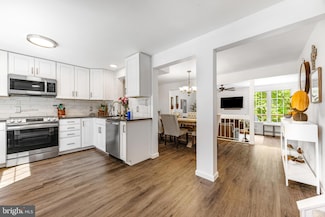 9023 Deviation Rd, Nottingham, MD 21236