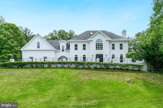 6801 Capri Place, Bethesda, MD 20817