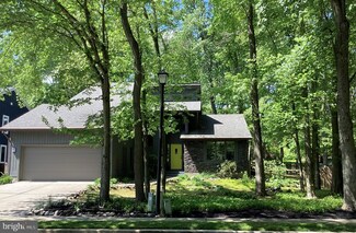 410 Creek Bend Dr, Newark, DE 19711