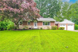 1307 Elmwood Ave SW, North Canton, OH 44720