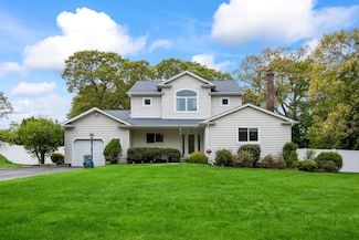 43 Merrivale Dr, Smithtown, NY 11787