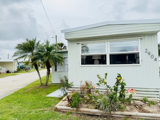 2904 Jasmine Run Ln, Ruskin, FL 33570
