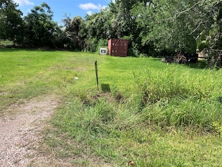 5915 Woodrow St, Texas City, TX 77591