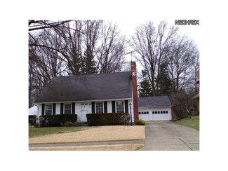 40 Pinehurst Rd, Munroe Falls, OH 44262