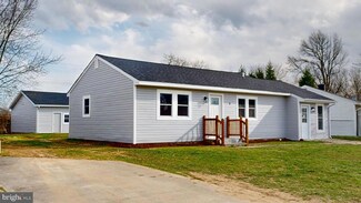 8 Park Ln, Dover, DE 19904