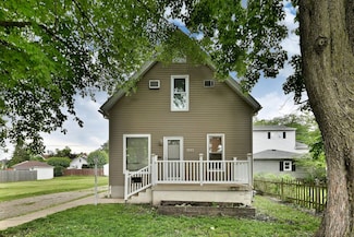 1021 Vine St, Joliet, IL 60435