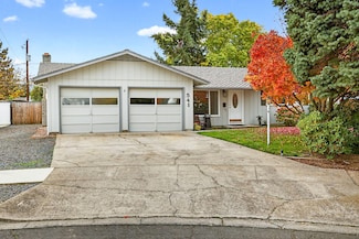 541 Barry Cir, Medford, OR 97501