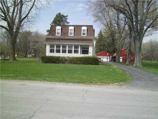 8513 East Ave, Gasport, NY 14067