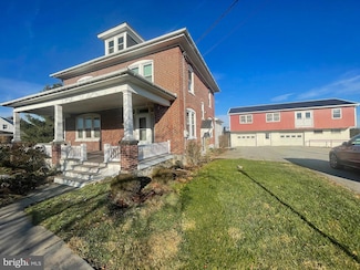 219 Herr Rd, Ronks, PA 17572