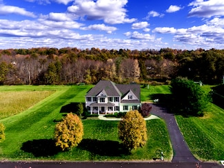 190 Shadow Pond Ln, Suffield, CT 06078