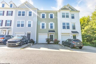 211 Treeline Ln, Morgantown, WV 26508