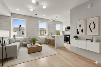 88 Maverick St Unit 3, Boston, MA 02128