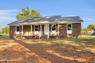 209 Mccoy Ave, Cove City, NC 28523