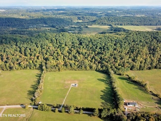 517 Paint Rock Valley Rd, Philadelphia, TN 37846