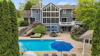 6211 Salford Ct, Fort Wayne, IN 46804