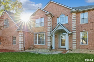 2539 Old Freeport Ct, Bettendorf, IA 52722