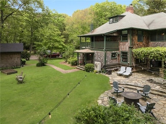 51 Hammond Hill, Saunderstown, RI 02874