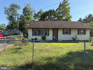 6 Alexander Place, Clayton, NJ 08312