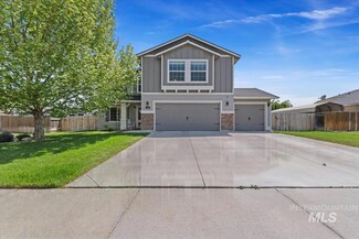 705 SW Panner St, Mountain Home, ID 83647