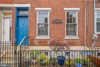 1733 S 10th St, Philadelphia, PA 19148