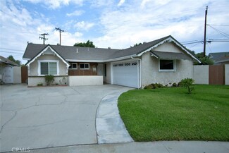 702 S Arapaho Dr, Santa Ana, CA 92704