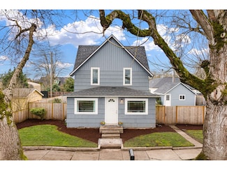 555 Kalmia St, Junction City, OR 97448