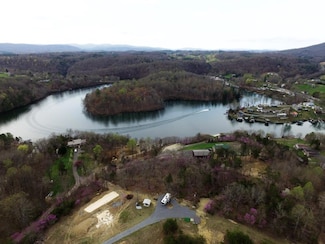 4470 Raspberry Ln, Pulaski, VA 24301