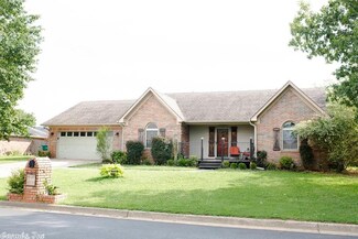 1009 Whippoorwill Ln, Russellville, AR 72801