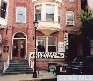 518 Warren St, Hudson, NY 12534