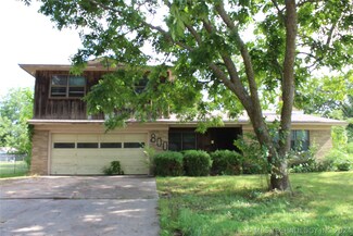800 W 6th St, Ada, OK 74820