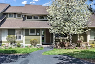 10870 Village Loop, Redmond, OR 97756