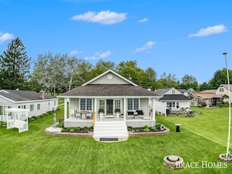 661 Dorothy Bowen Dr, Sheridan, MI 48884