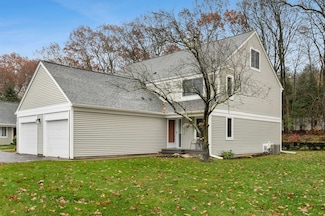 151 Stone Ridge Rd, Franklin, MA 02038