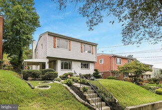 1223 46th St SE, Washington, DC 20019