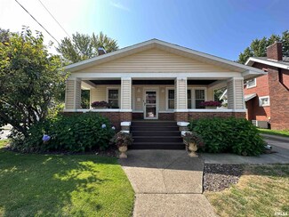 368 W Losey St, Galesburg, IL 61401