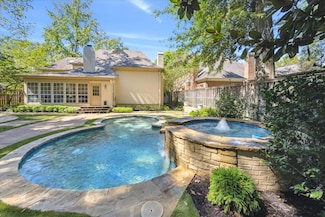 434 River Oaks Place, Memphis, TN 38120