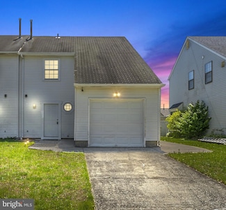 64 Hampton Gate Dr, Sicklerville, NJ 08081