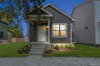 1752 Fischer St, Detroit, MI 48214