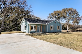 421 Caro Dr, West Tawakoni, TX 75474