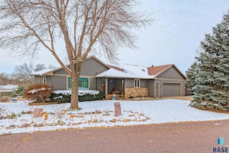 5009 E Terry Peak Ln, Sioux Falls, SD 57110