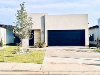 3821 Yoyis St, Laredo, TX 78046