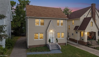 3525 Raymont Blvd, University Heights, OH 44118