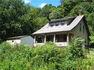 113 Hill St, Midland, PA 15059