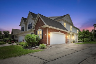 W205N16469 Cranberry Creek Ln, Jackson, WI 53037