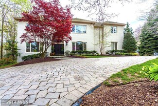 9612 Eagle Ridge Dr, Bethesda, MD 20817