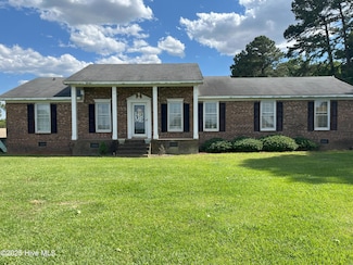 1076 Corbett Town Rd, Snow Hill, NC 28580