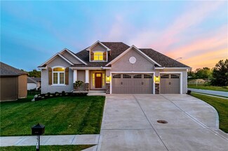 2703 NE 92nd St, Kansas City, MO 64156
